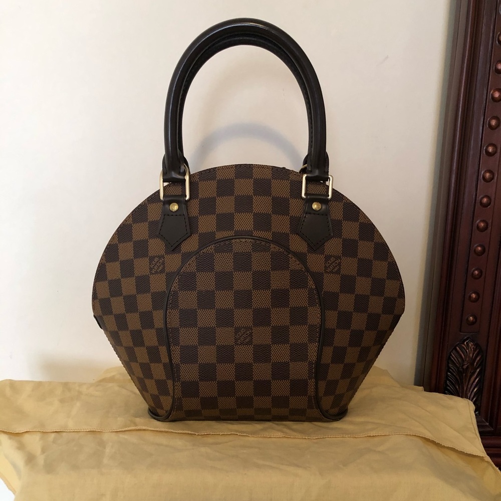 ❌❌SOLD❌❌ Louis Vuitton Ellipse PM